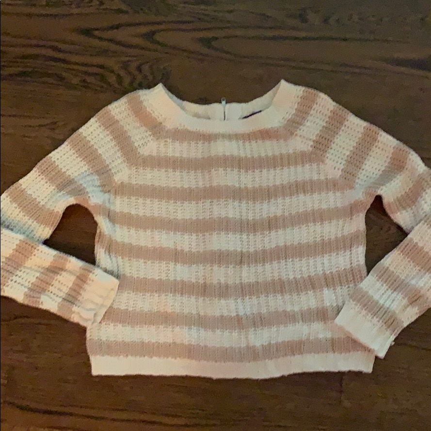 Jessica Simpson Sweater